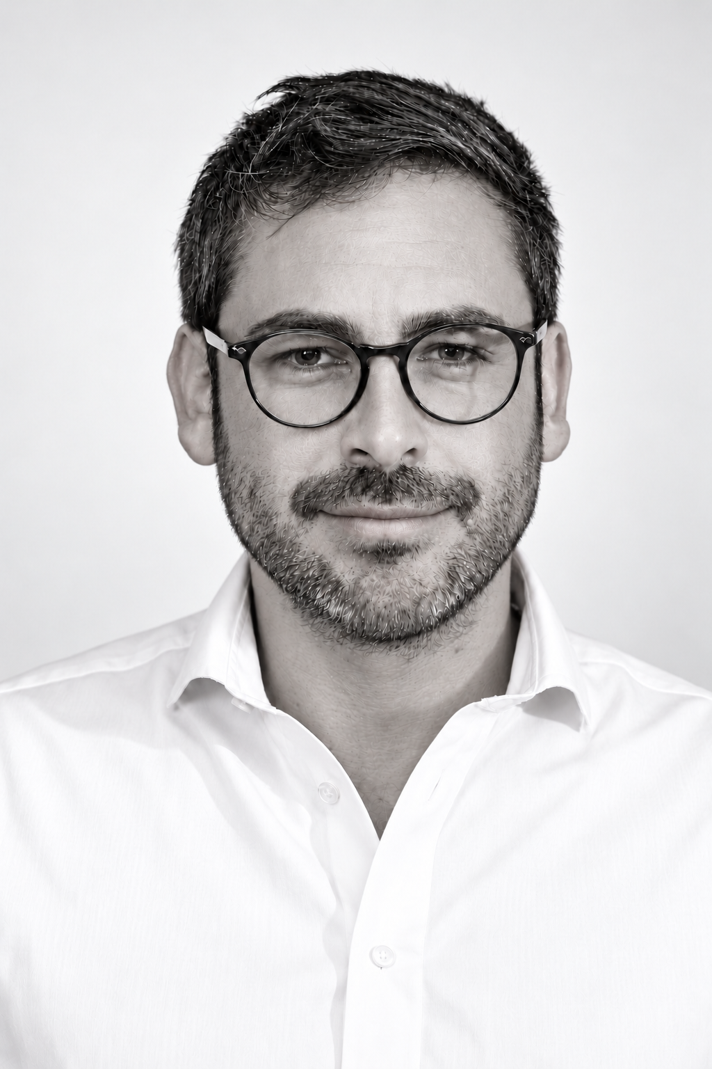 Domenico Cottone, fondatore di DK&P, ritratto in bianco e nero